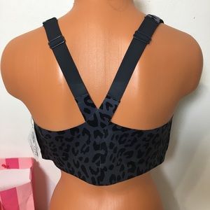 Victoria's Secret Intimates & Sleepwear - NEW KNOCKOUT ULTRA MAX SPORT BRA FRONT ZIP Victoria's Secret Intimates & Sleepwear - NEW KNOCKOUT ULTRA MAX SPORT BRA FRONT ZIP